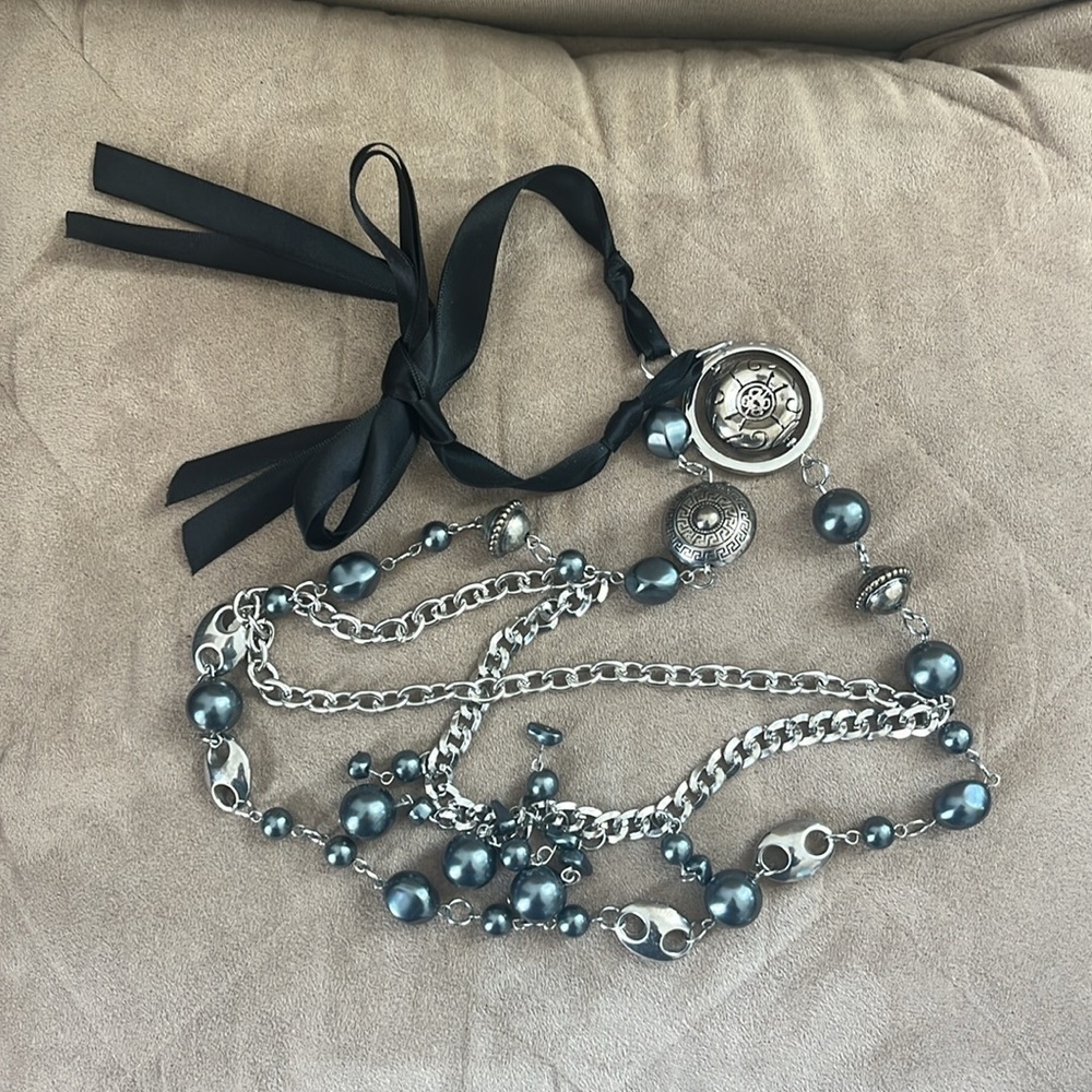 Ribbon Three Tiered Necklace with Gray Dangle Beads and Silver Beaded Links - Picture 9 of 10